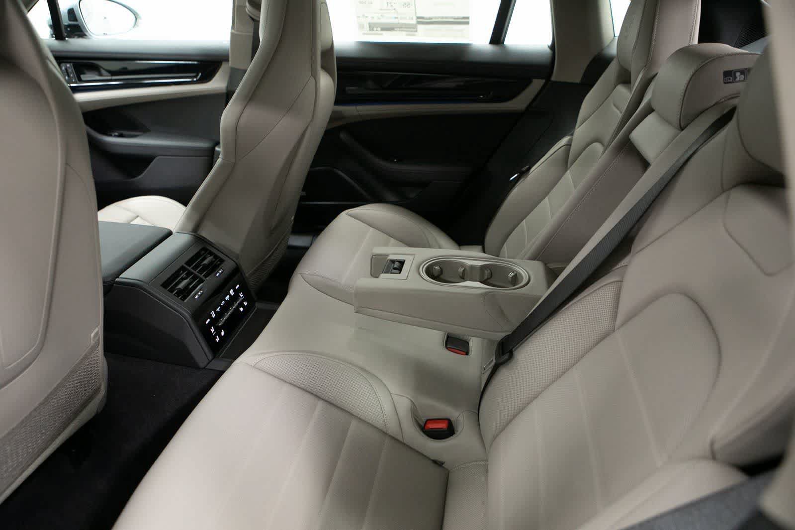 New 2026 Porsche Panamera 4 AWD/4WD image 30