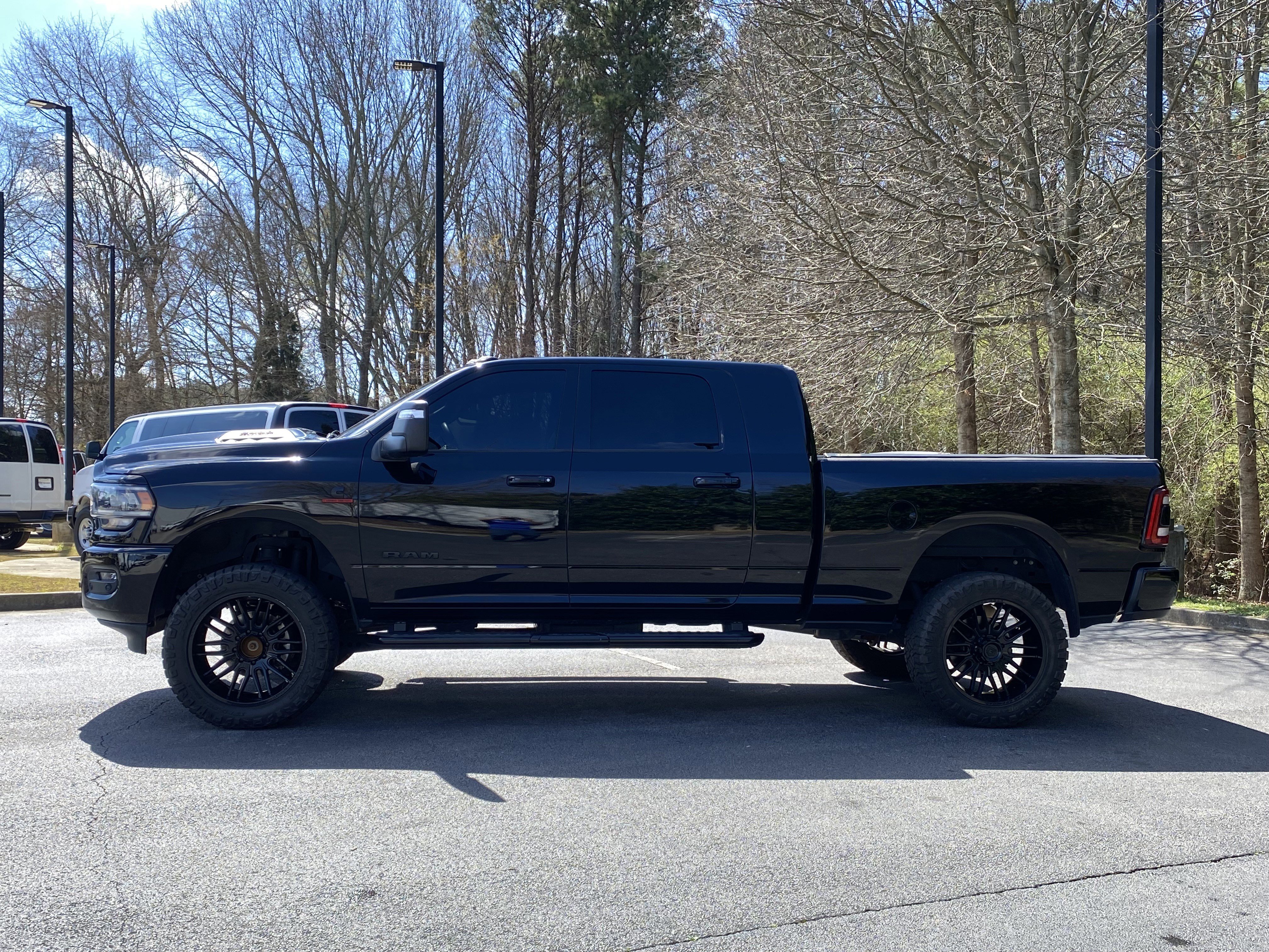 Used 2024 RAM 2500 Laramie w/ Night Edition image 6