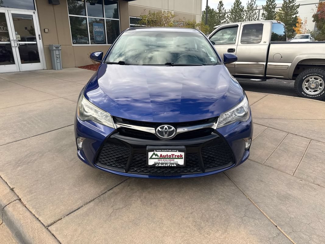 Used 2016 Toyota Camry SE FWD image 3