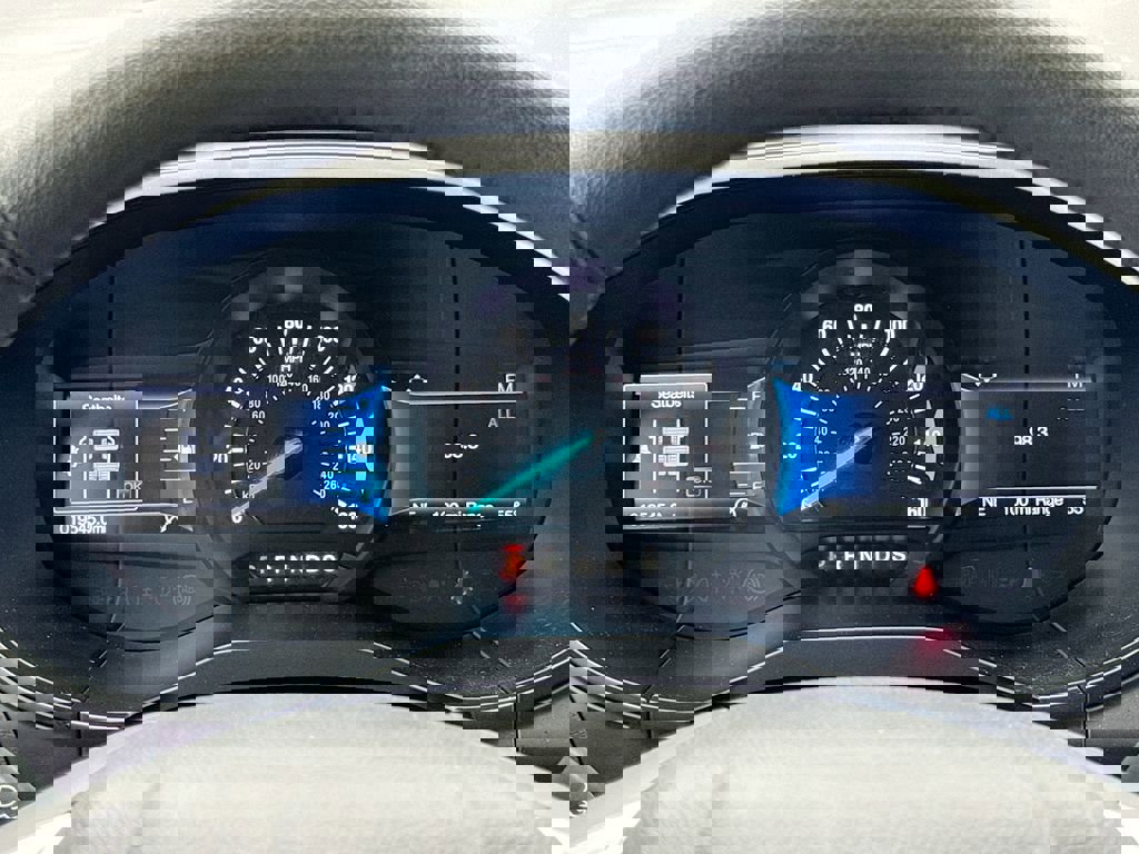 Used 2022 Ford Edge SEL w/ Sport Appearance Package image 3