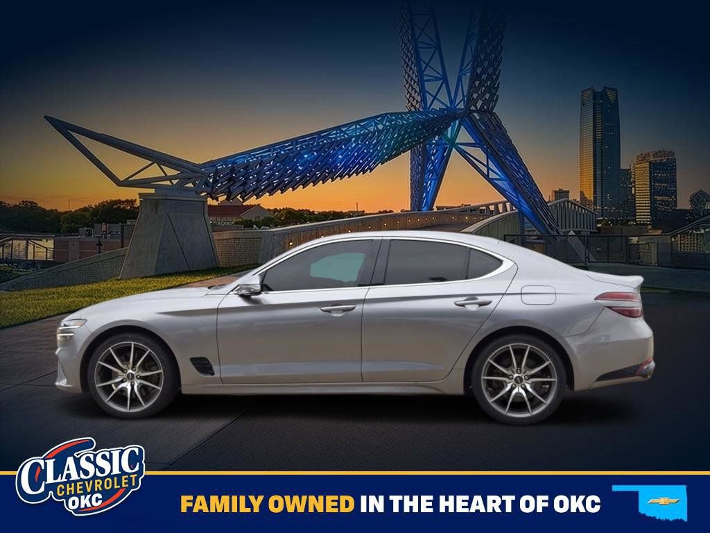 Used 2022 Genesis G70 3.3T RWD image 4