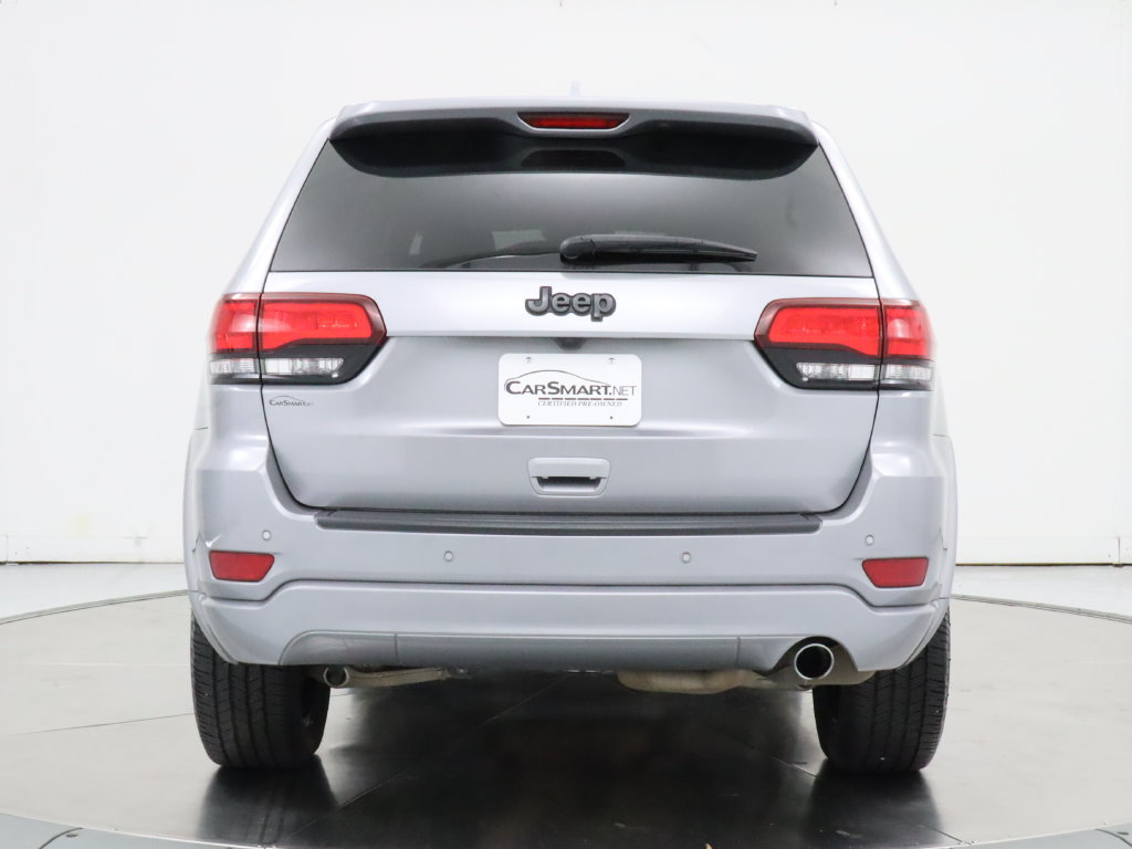 Used 2020 Jeep Grand Cherokee Altitude RWD image 4