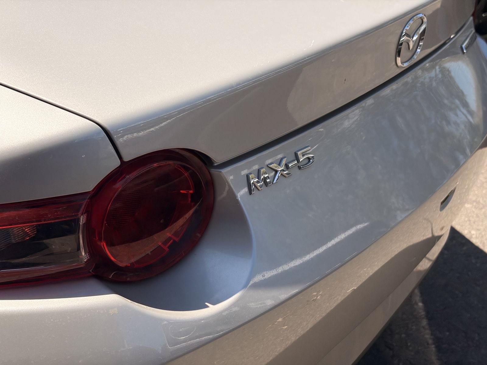 Used 2023 MAZDA MX-5 Miata Grand Touring RWD image 4