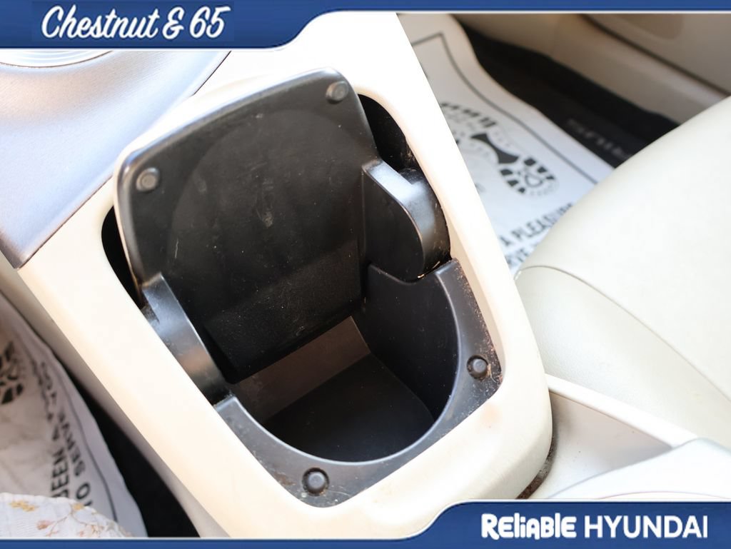 Used 2014 Toyota Prius Four FWD image 37