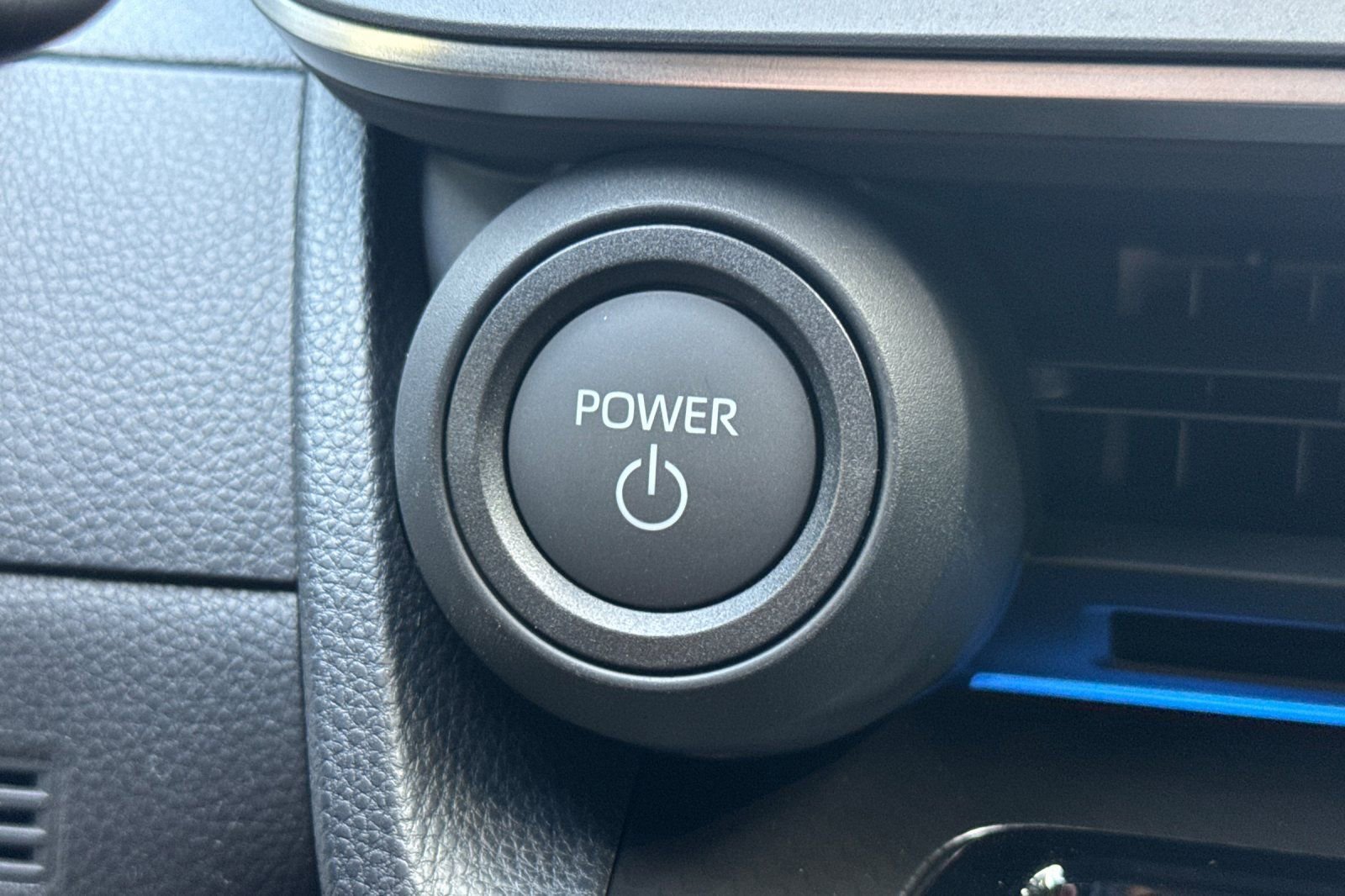 New 2026 Toyota Prius Plug-In Hybrid FWD image 25