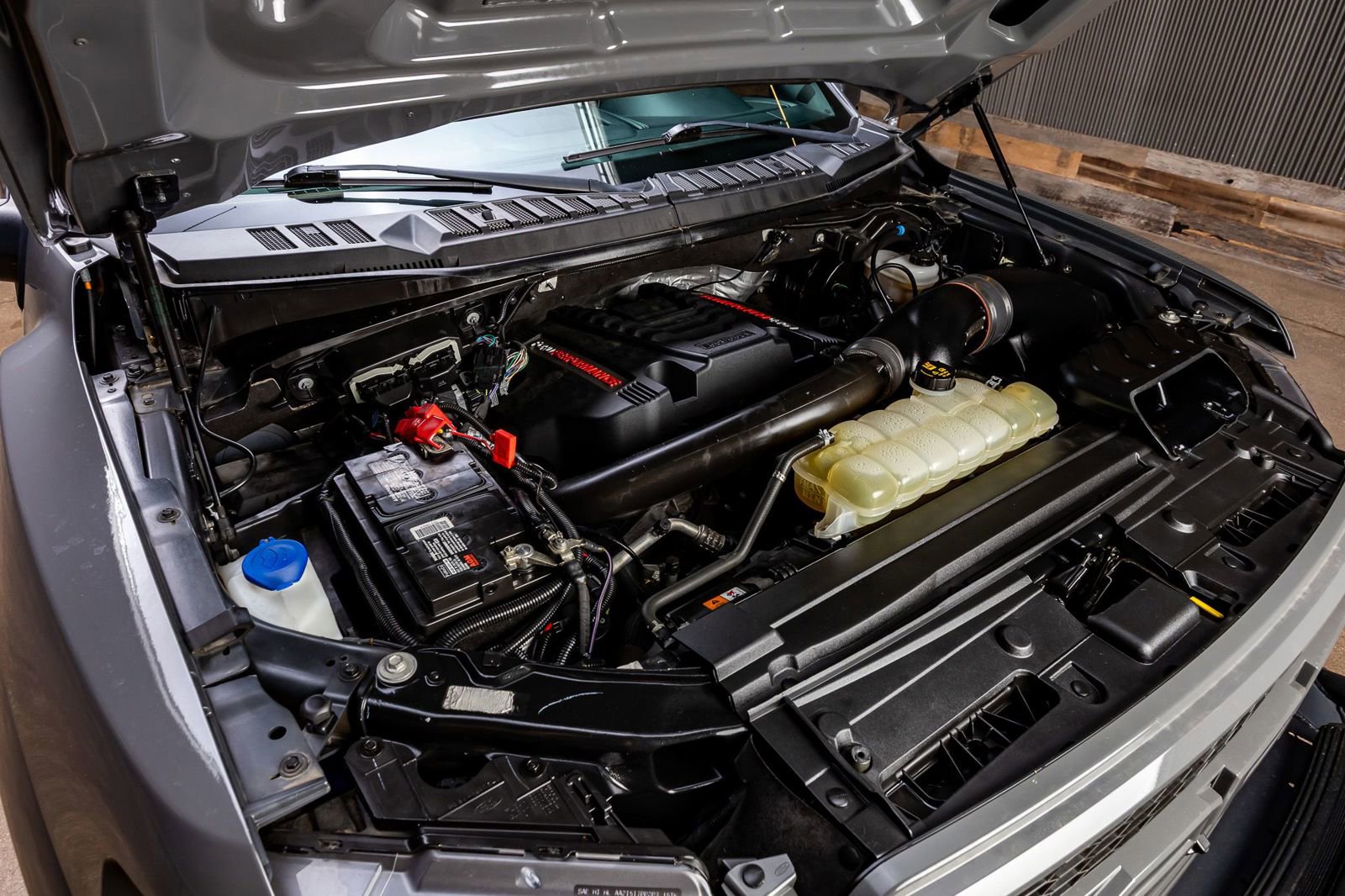 Used 2020 Ford F150 Raptor w/ Equipment Group 802A Luxury AWD/4WD image 39