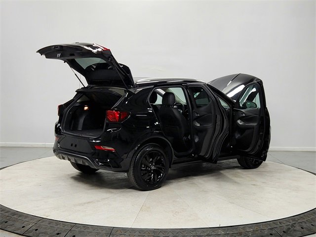 Used 2024 Buick Encore GX Sport Touring image 15