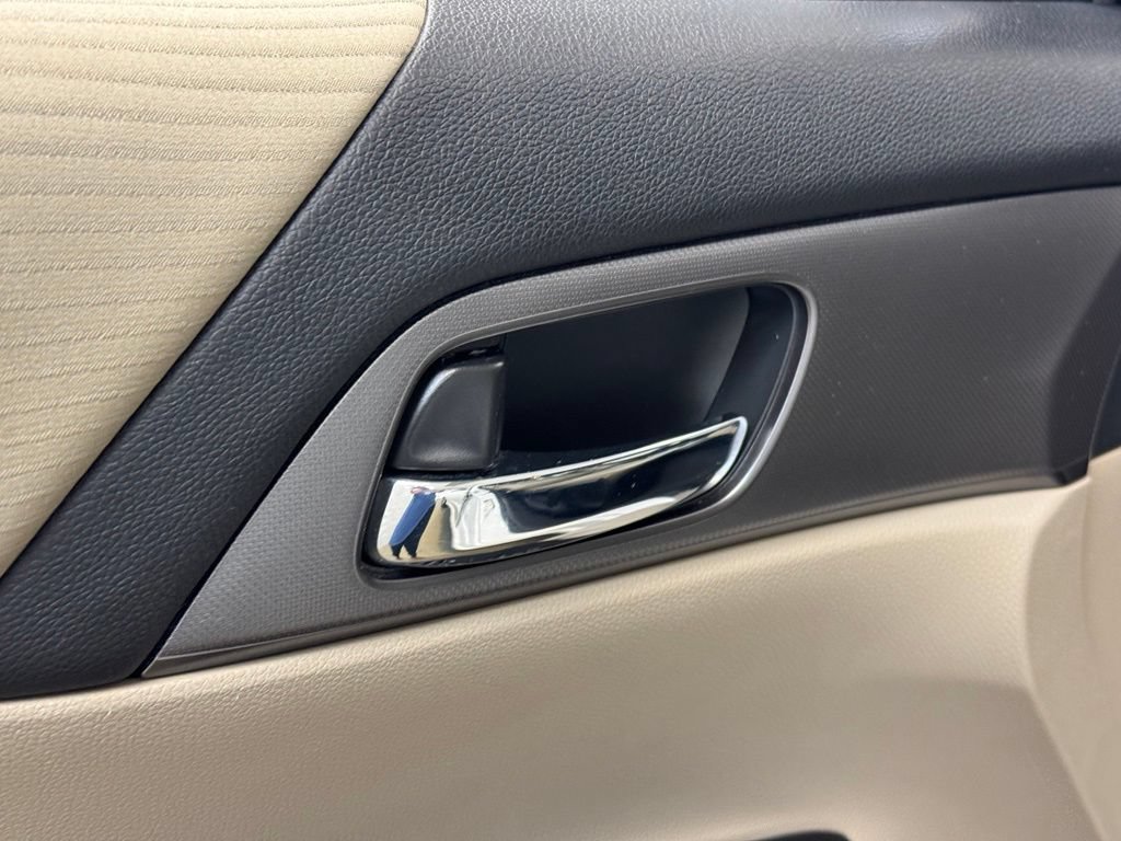 Used 2014 Honda Accord LX image 9
