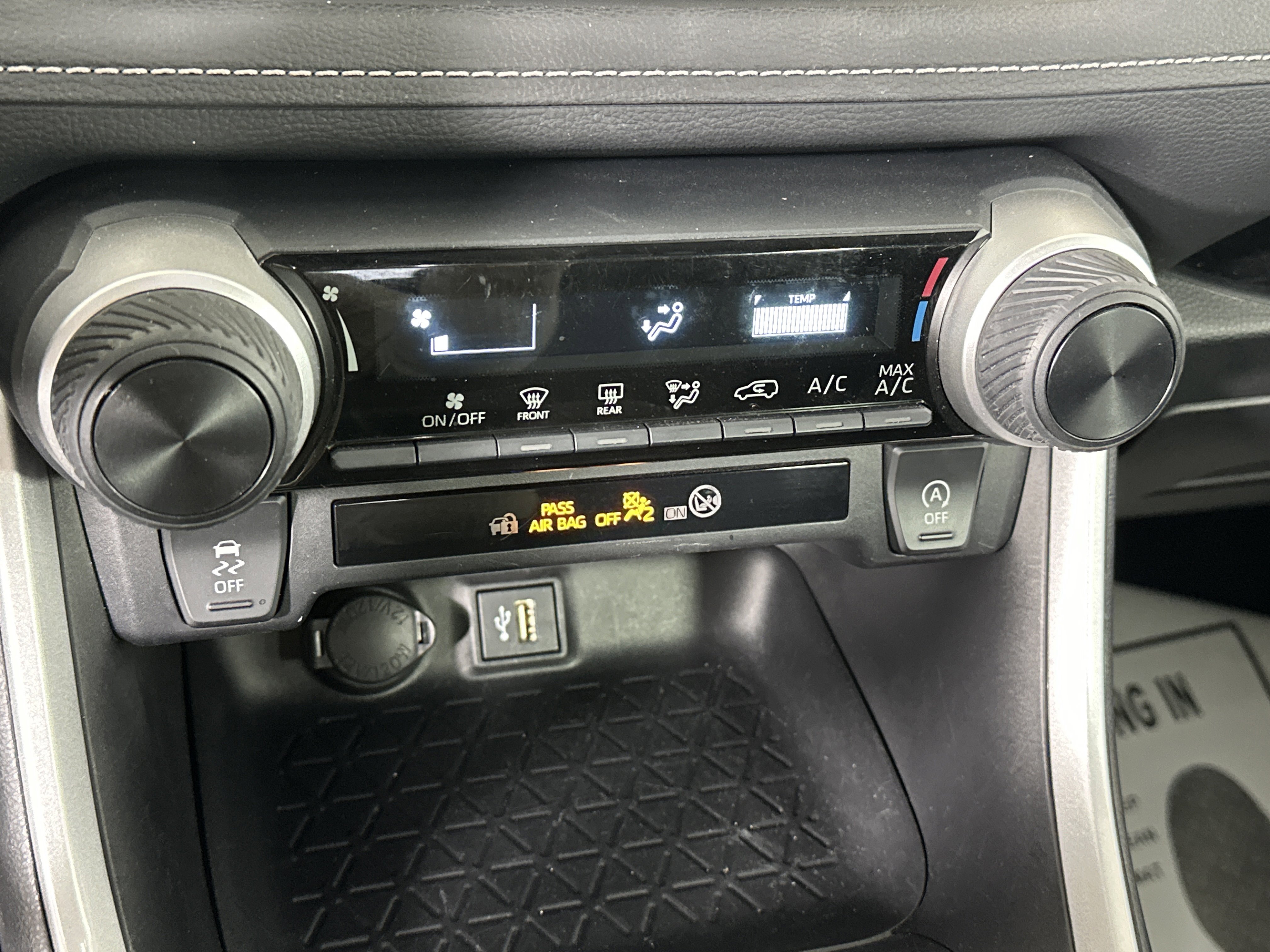 Used 2024 Toyota RAV4 LE image 19