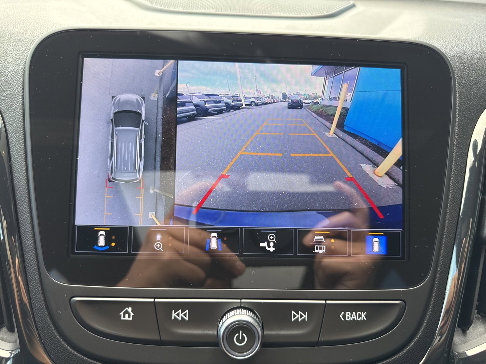 Used 2023 Chevrolet Equinox RS w/ RS Leather Package image 26