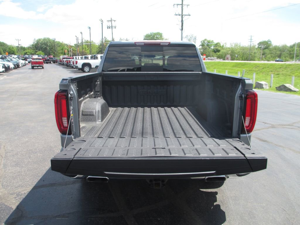 Used 2021 GMC Sierra 1500 SLT w/ SLT Premium Plus Package AWD/4WD image 8