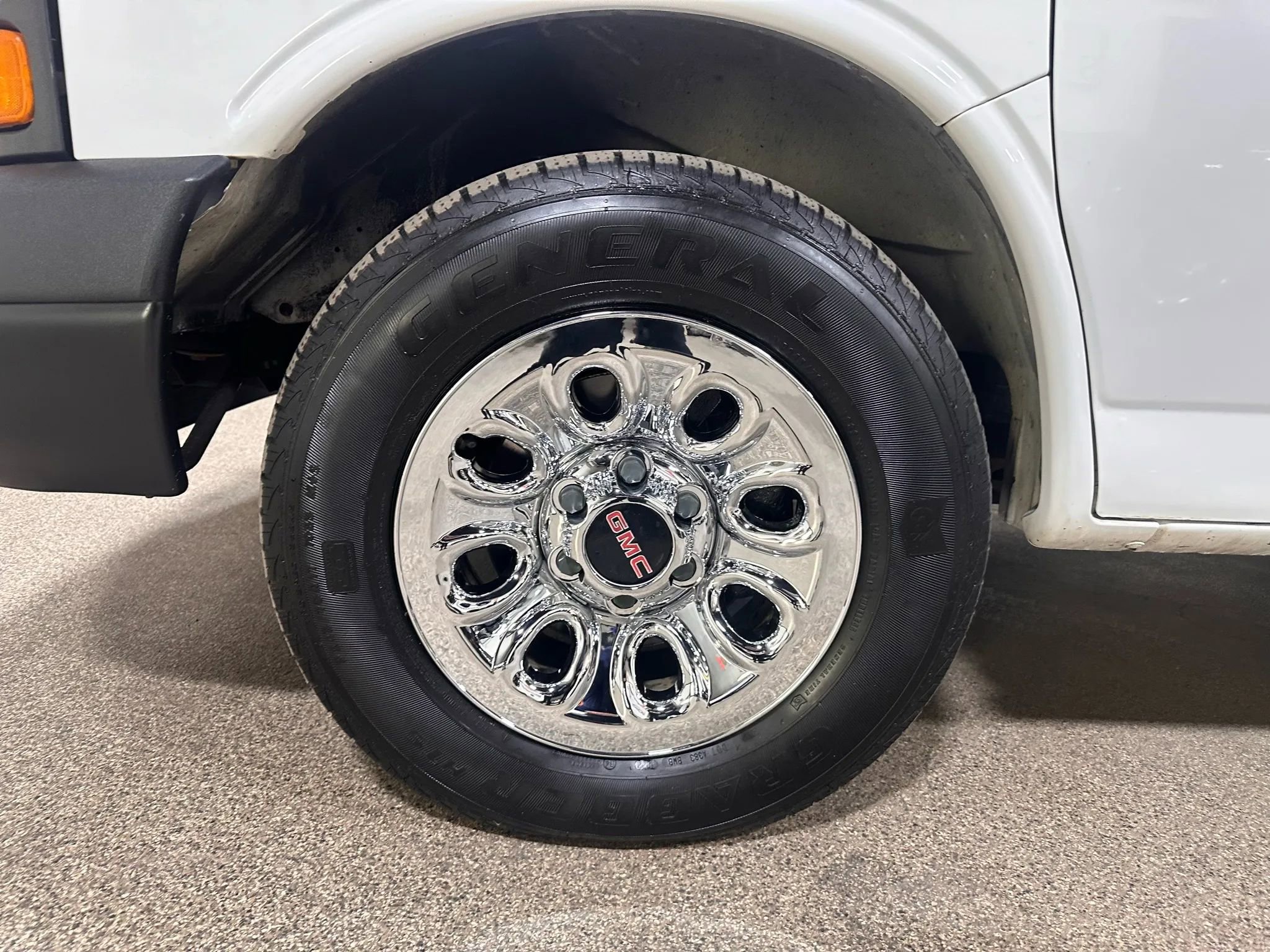 Used 2013 GMC Savana 1500 AWD image 50