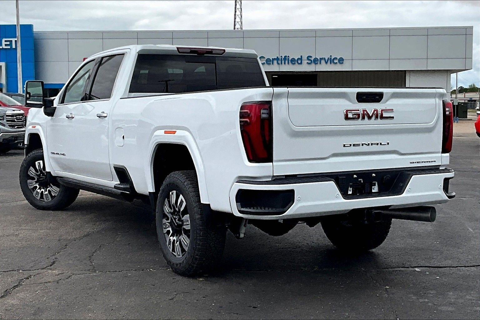 New 2025 GMC Sierra 3500 Denali w/ Denali Reserve Package image 3