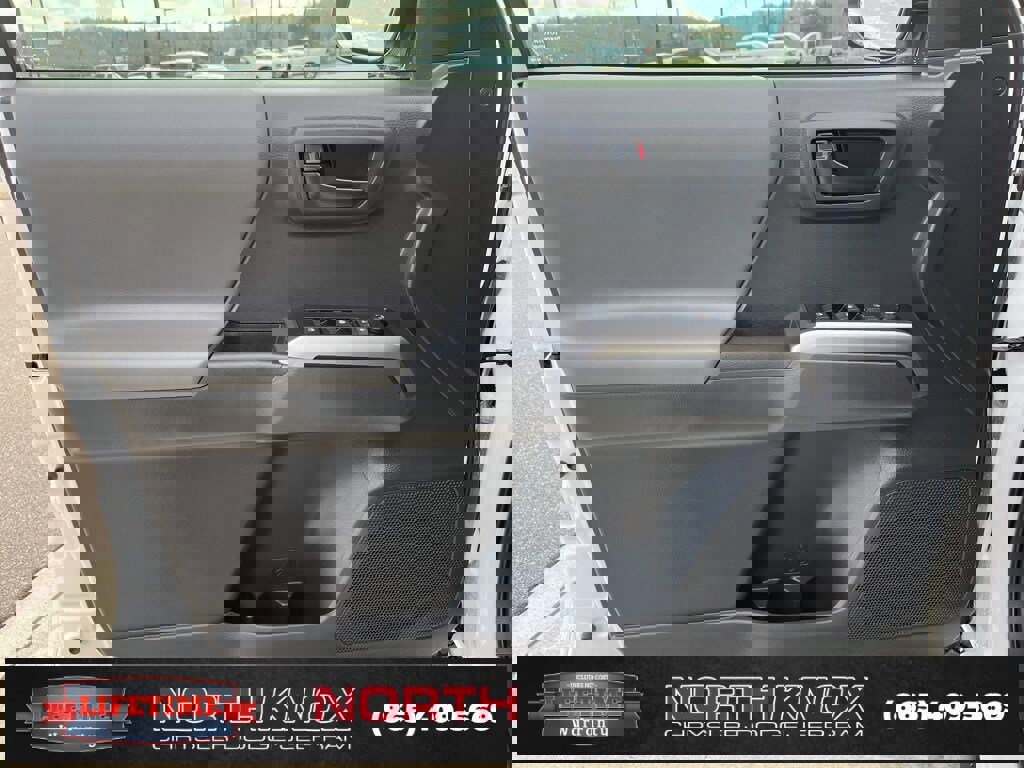 Used 2023 Toyota Tacoma SR image 5