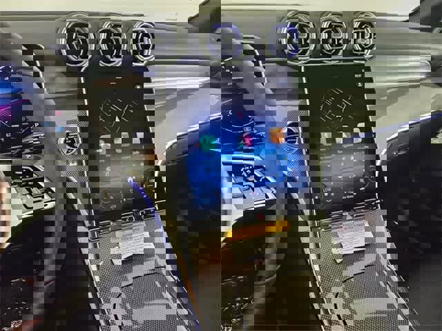 Used 2025 Mercedes-Benz GLC 300 4MATIC image 87