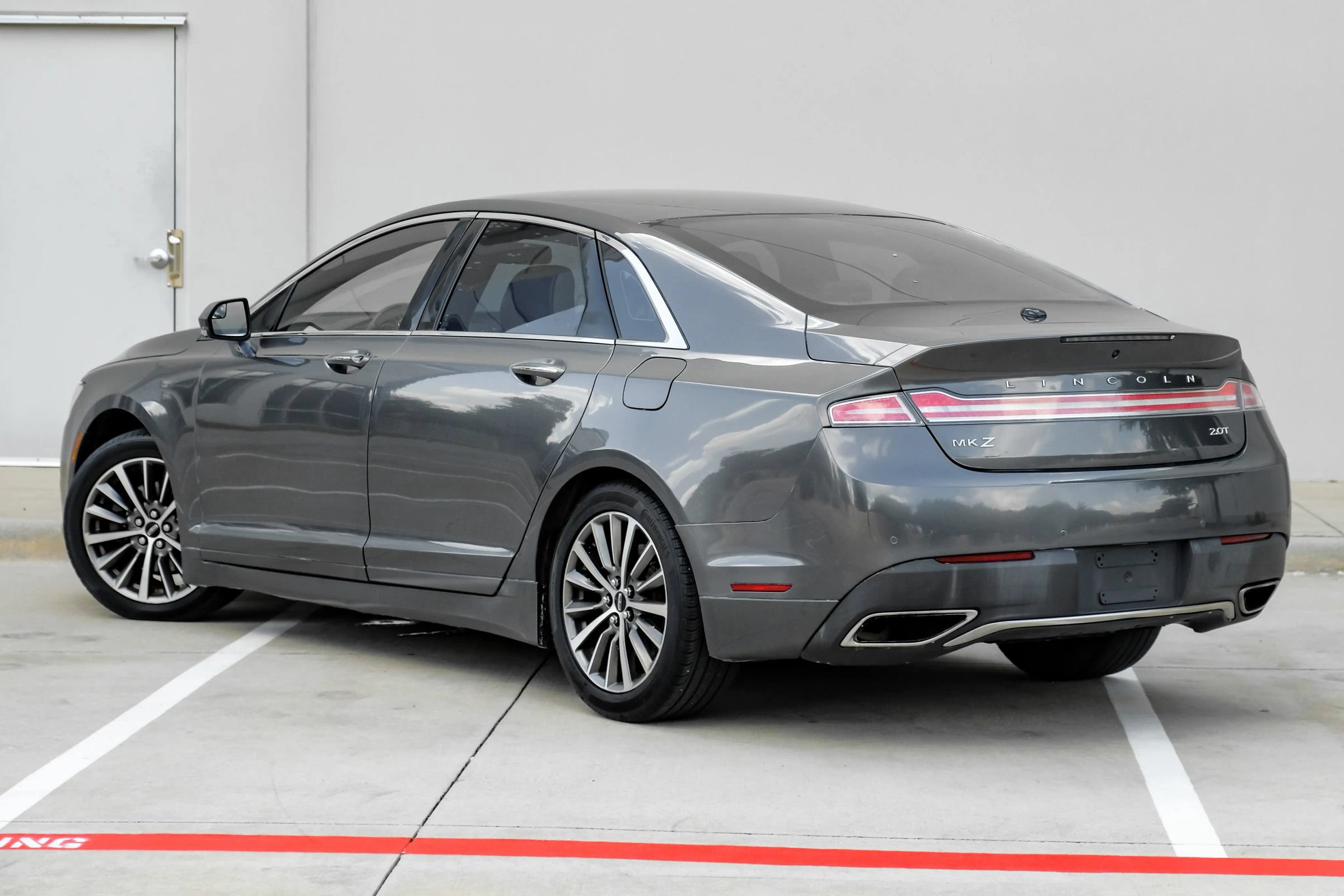 Used 2017 Lincoln MKZ Premiere FWD image 14