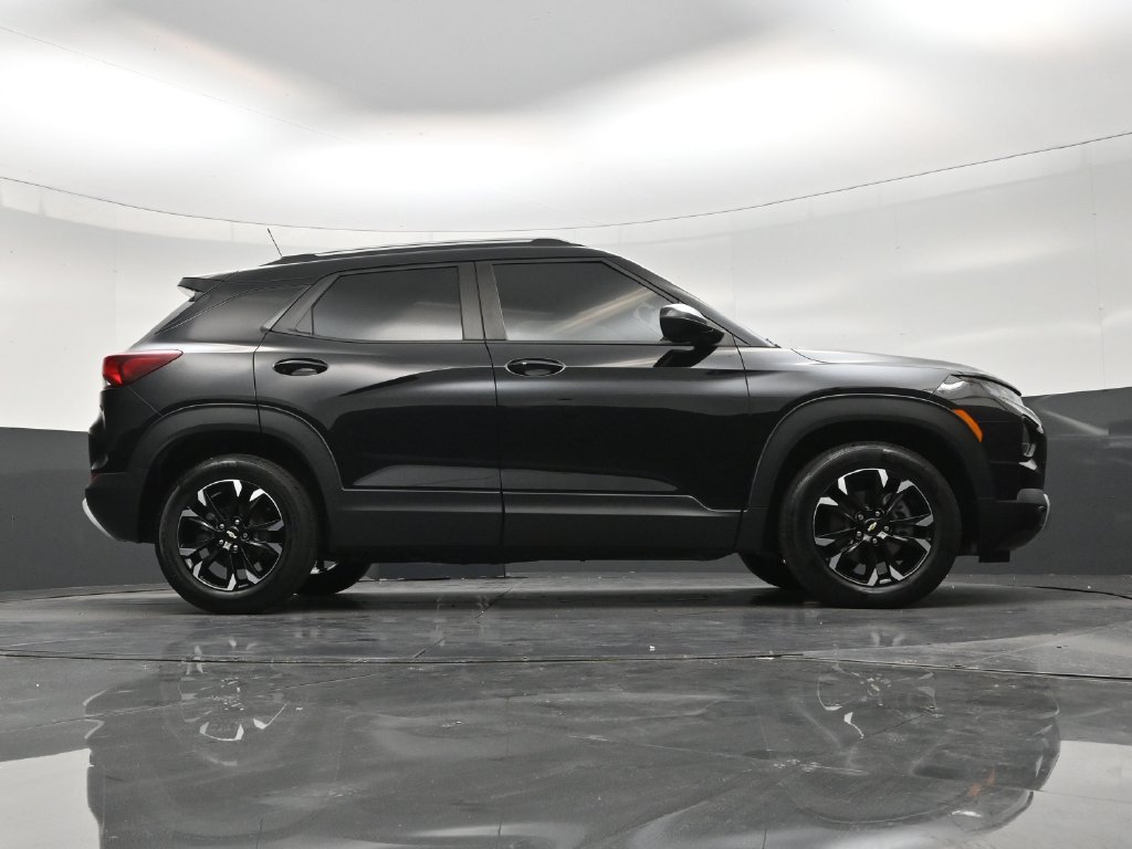 Used 2023 Chevrolet TrailBlazer LT FWD image 24