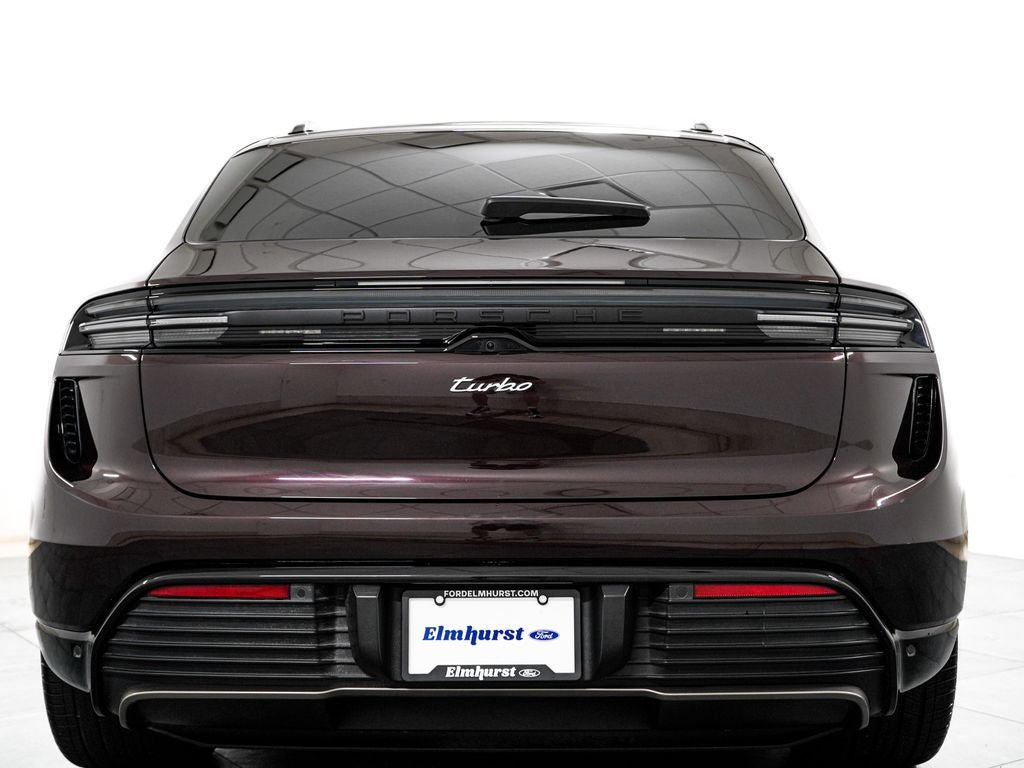 Used 2024 Porsche Macan Turbo Electric AWD/4WD image 6