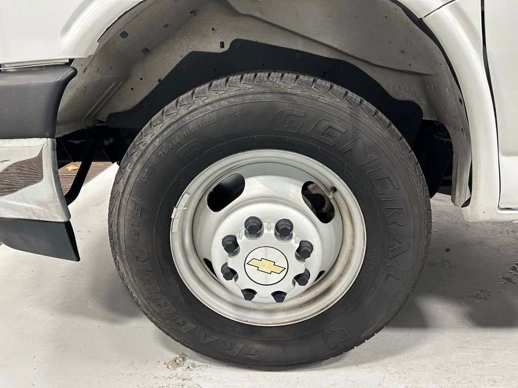 Used 2022 Chevrolet Express 3500 w/ Power Convenience Package image 45
