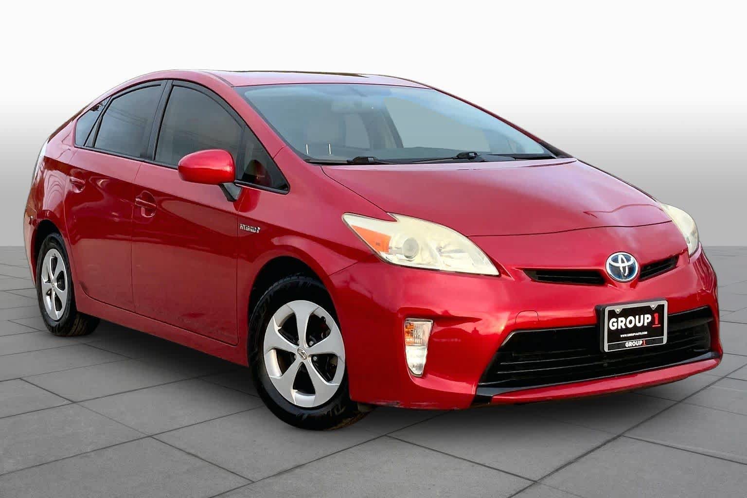 Used 2015 Toyota Prius Four FWD image 3