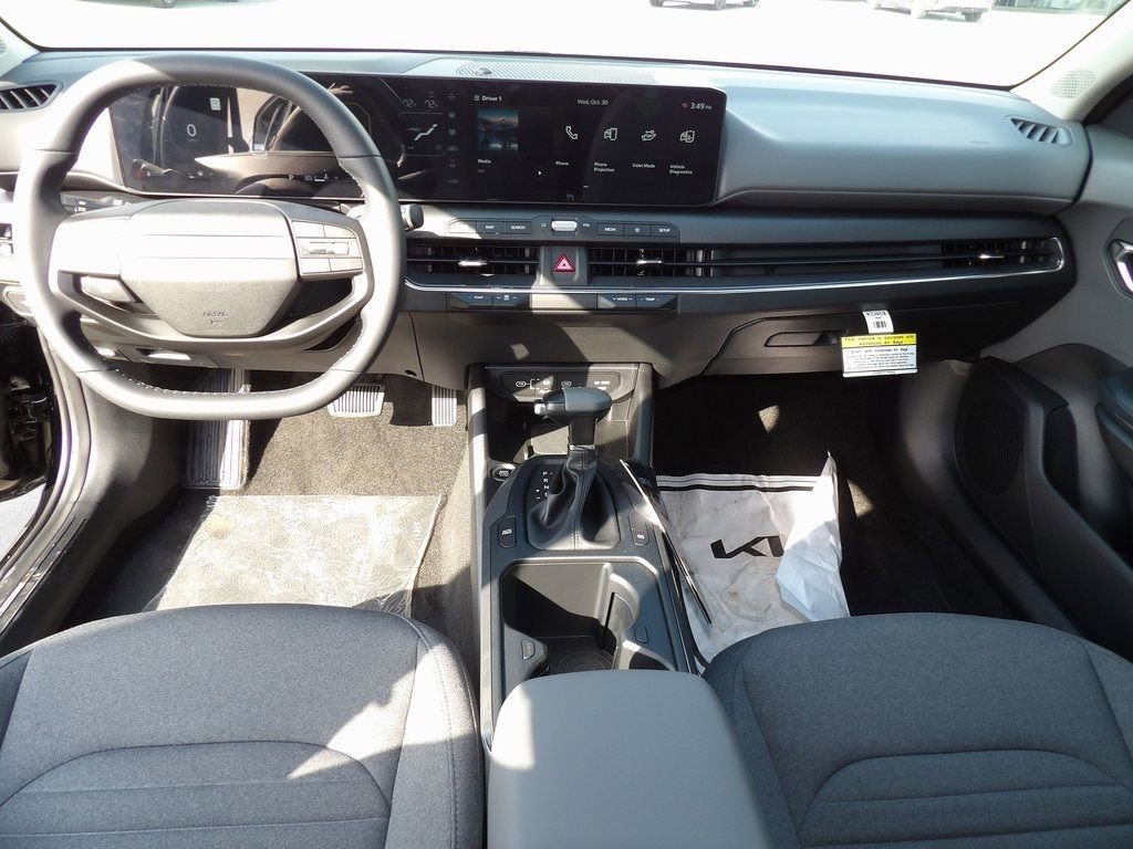 Used 2025 Kia K4 EX FWD image 11
