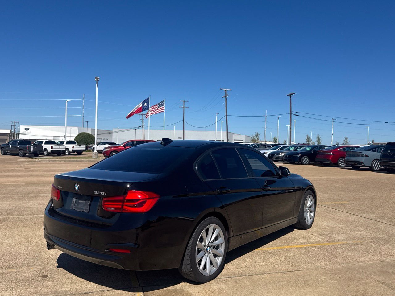Used 2018 BMW 320i xDrive Sedan AWD/4WD image 24