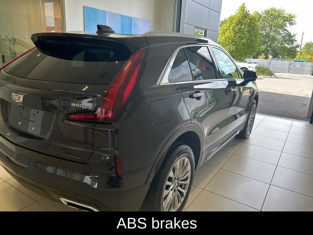 Used 2025 Cadillac XT4 Premium Luxury image 15