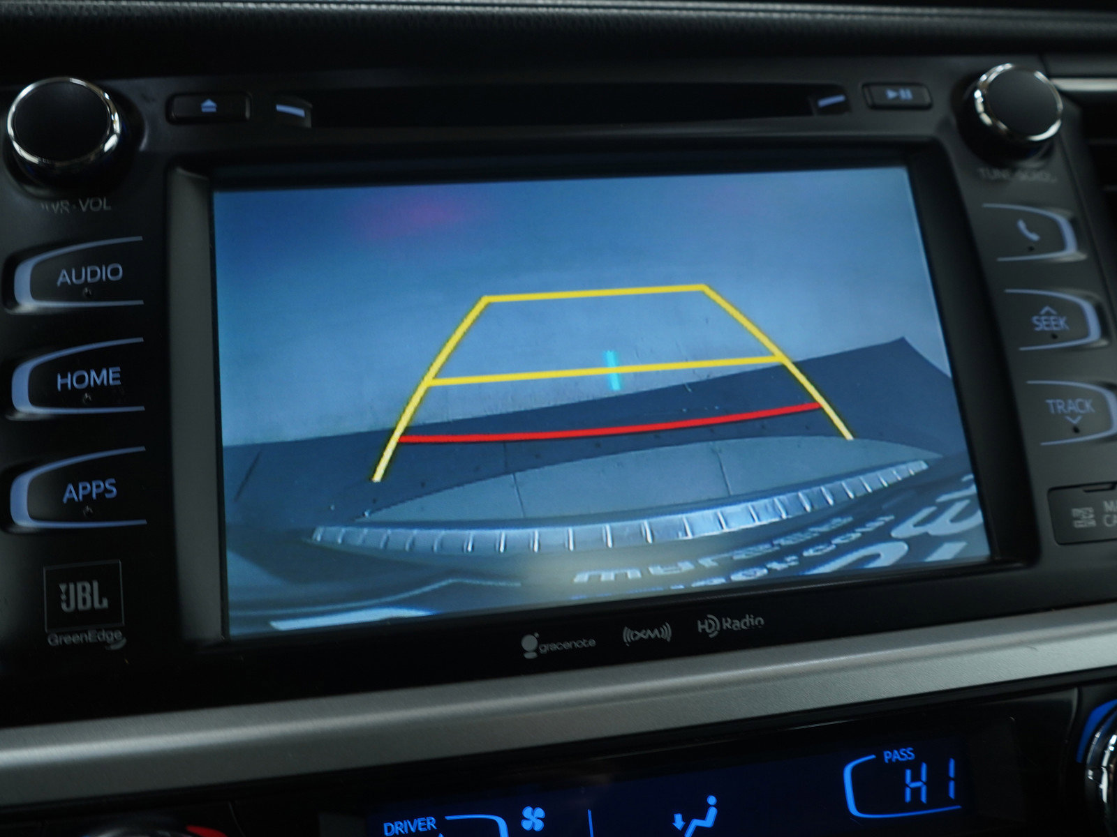 Used 2017 Toyota Highlander Limited image 31