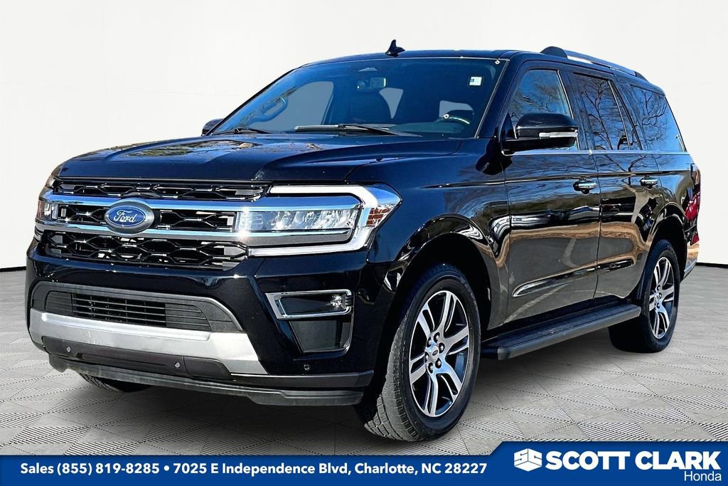 Used 2024 Ford Expedition Limited image 3