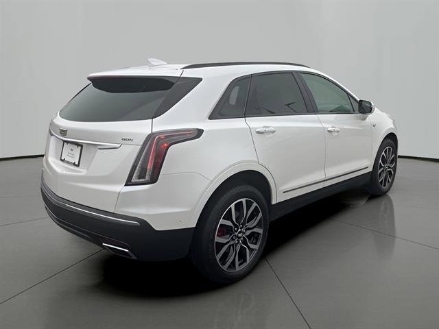 Certified 2022 Cadillac XT5 Sportv w/ Technology Package image 5