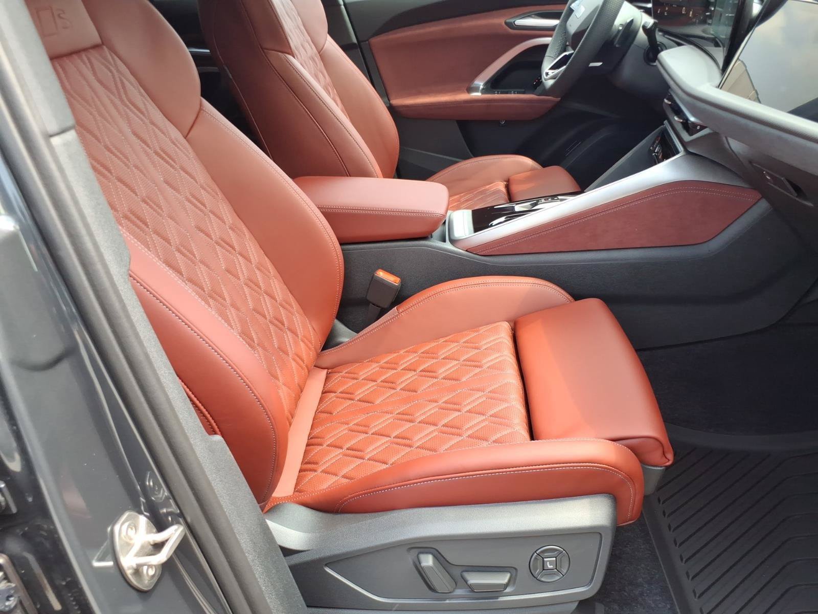 New 2026 Audi SQ5 Prestige AWD/4WD image 23