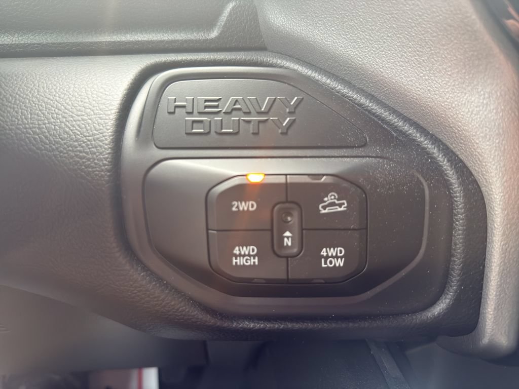 Used 2025 RAM 2500 Laramie AWD/4WD image 22