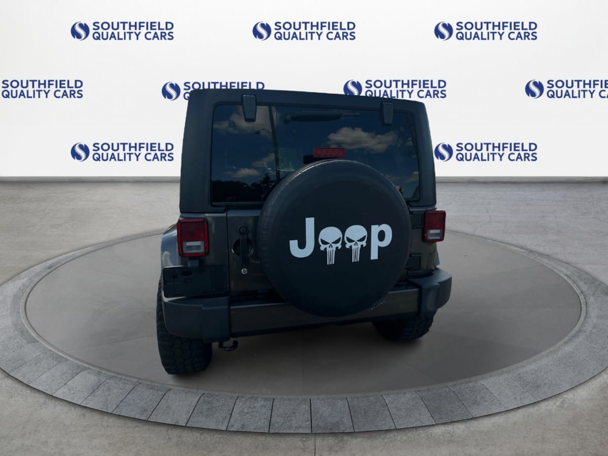 Used 2017 Jeep Wrangler Unlimited Sahara AWD/4WD image 5