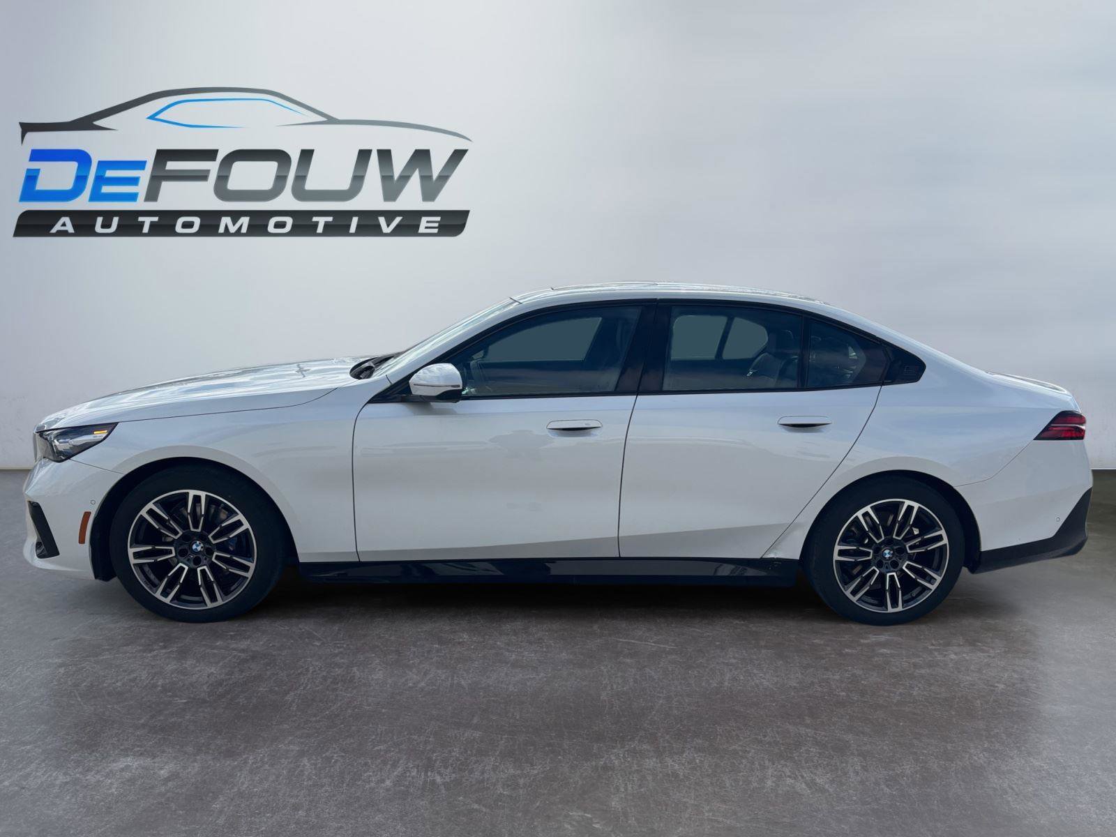 Used 2026 BMW 530i xDrive image 18