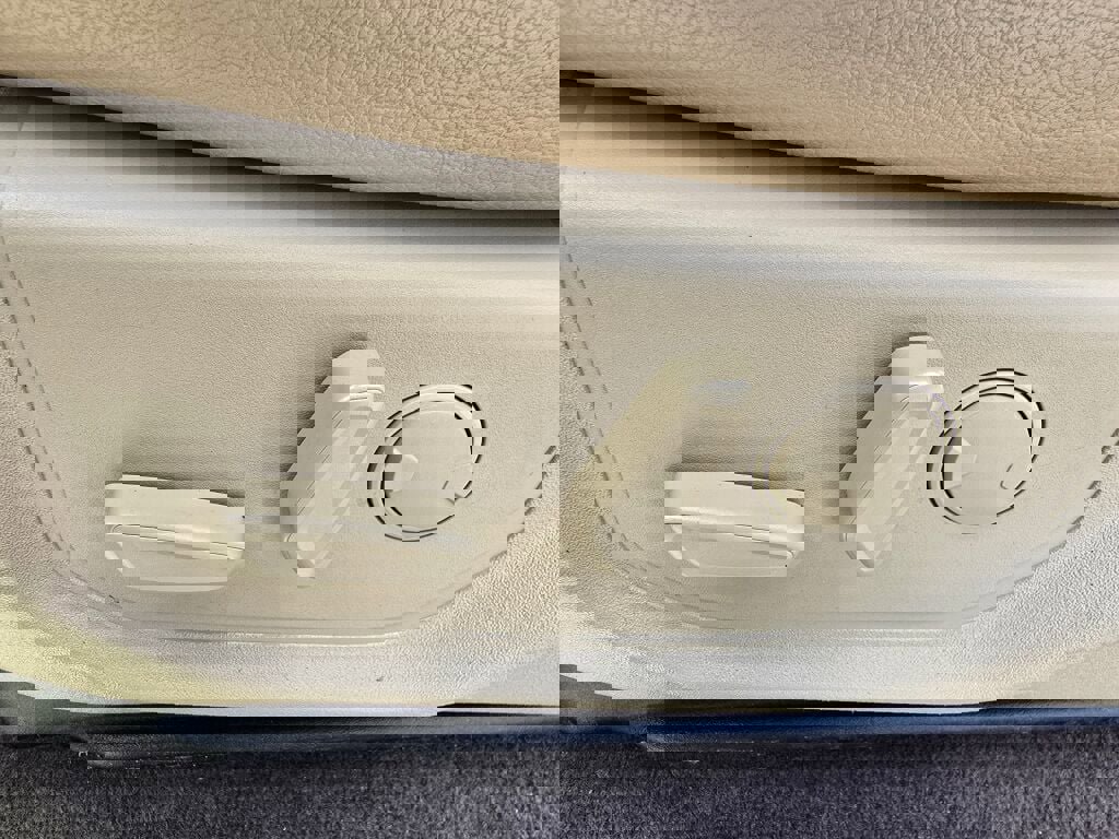 Used 2020 Ford F150 Lariat image 24