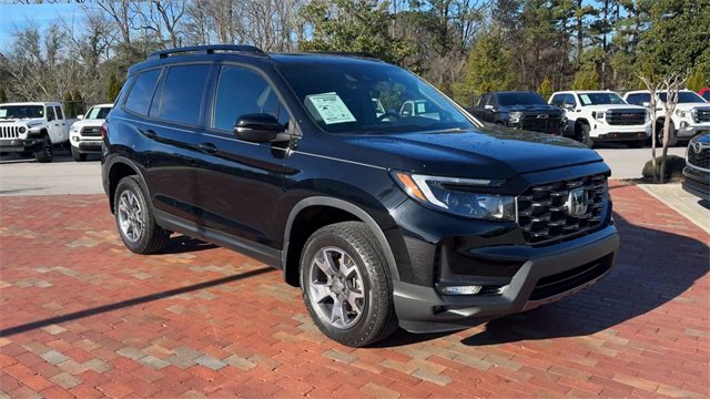 Certified 2023 Honda Passport TrailSport image 3