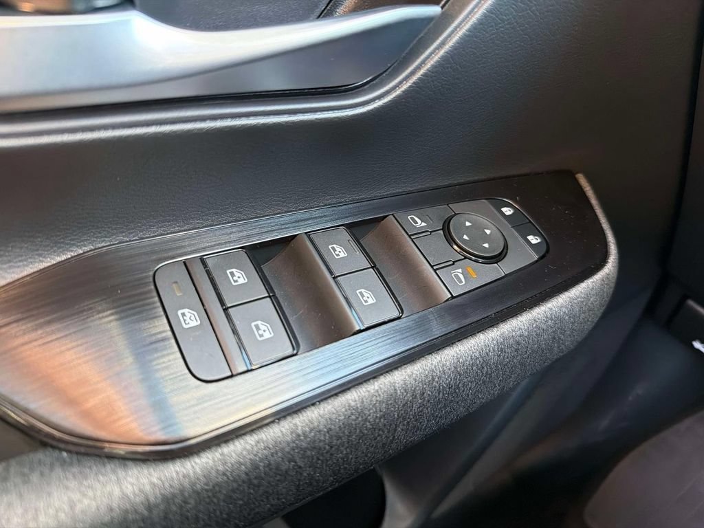 New 2026 Nissan Kicks SV w/ Cold Weather Package AWD/4WD image 15