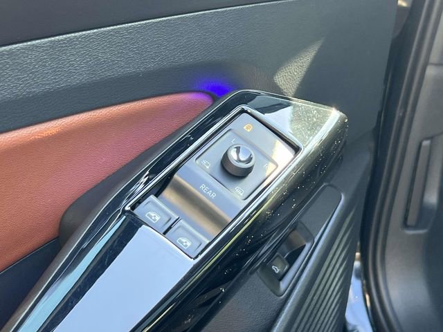 Certified 2022 Volkswagen ID.4 Pro S AWD/4WD image 17