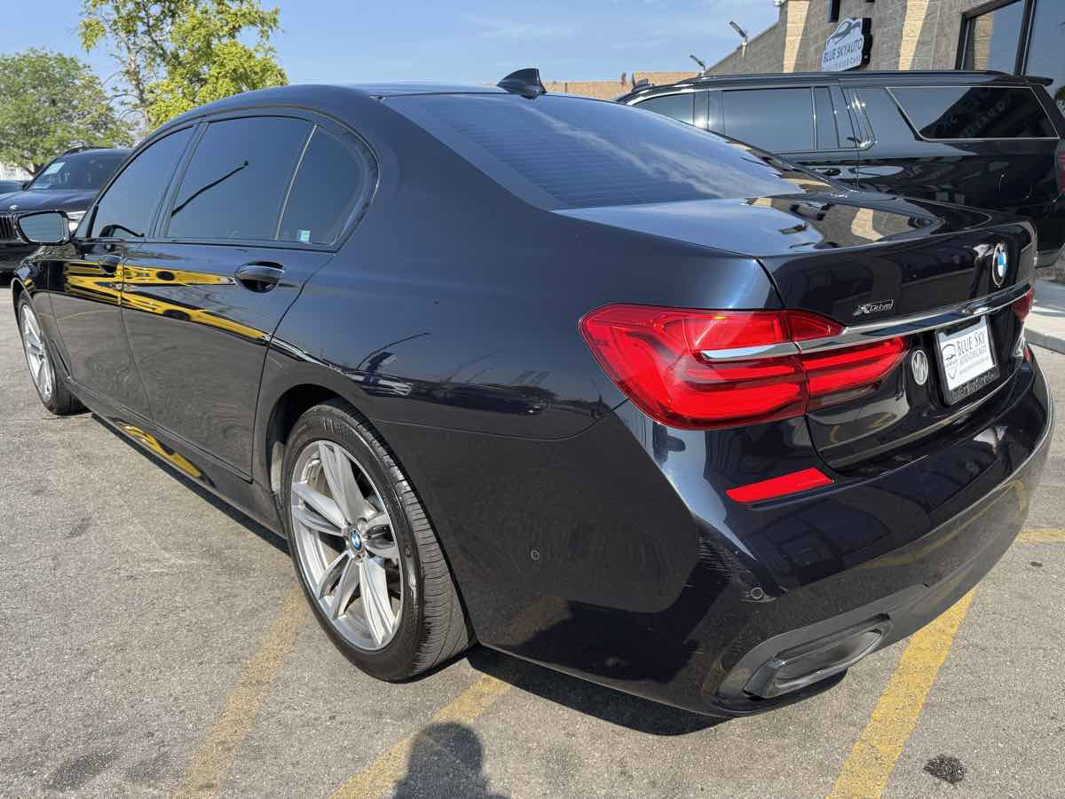 Used 2016 BMW 750i xDrive AWD/4WD image 7