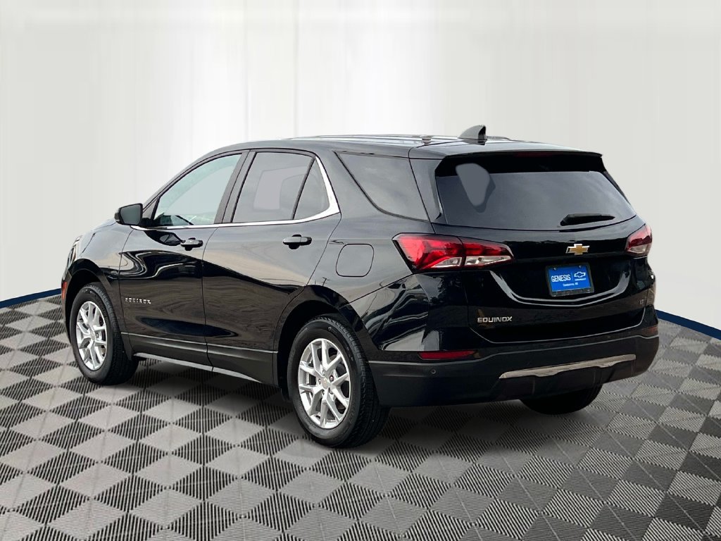 Used 2024 Chevrolet Equinox LT FWD image 3
