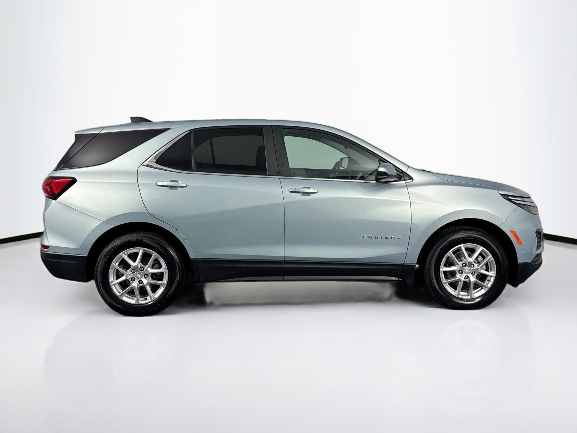 Used 2022 Chevrolet Equinox LT AWD/4WD image 16