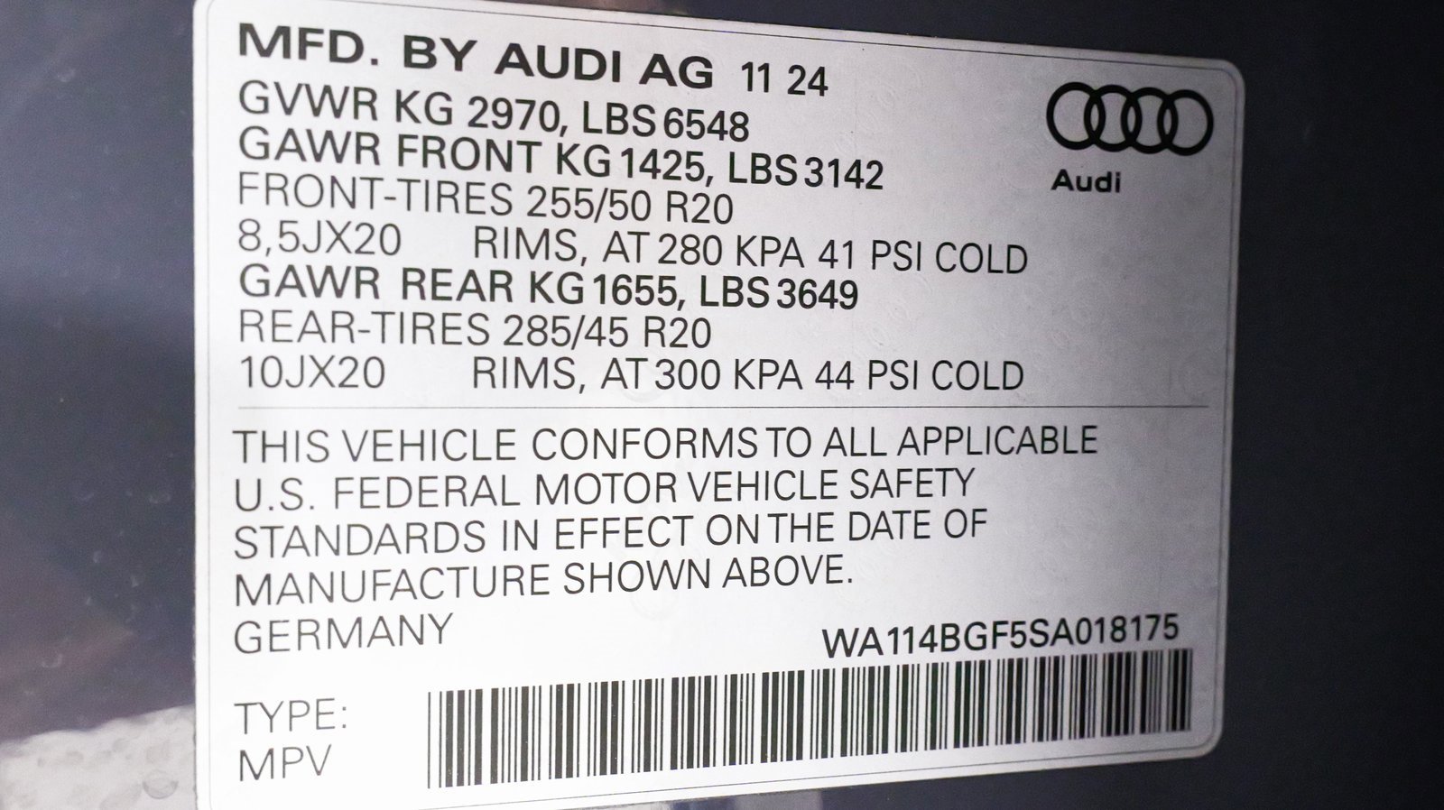 Used 2025 Audi Q6 e-tron Premium image 71