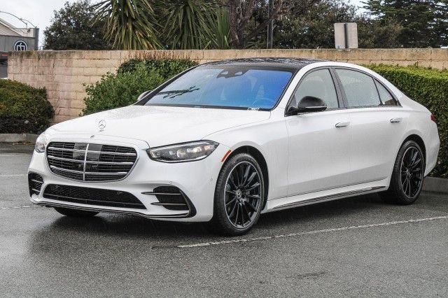 Used 2025 Mercedes-Benz S 580 4MATIC Sedan image 3