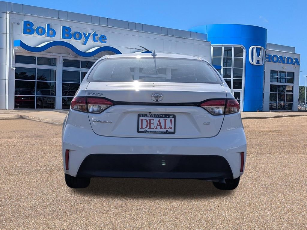 Used 2023 Toyota Corolla LE image 4