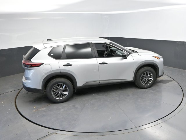 Used 2024 Nissan Rogue S AWD/4WD image 36