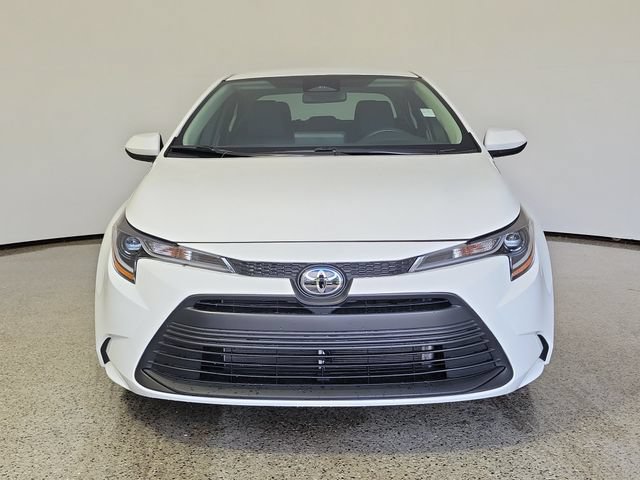 Used 2026 Toyota Corolla LE FWD image 3