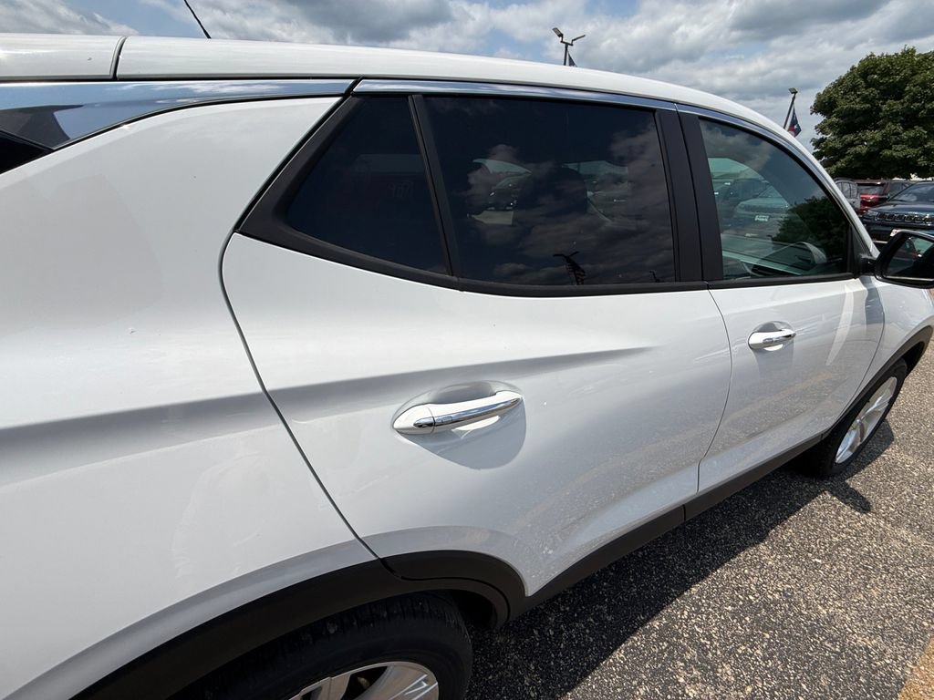 Used 2026 Buick Encore GX Preferred AWD/4WD image 39