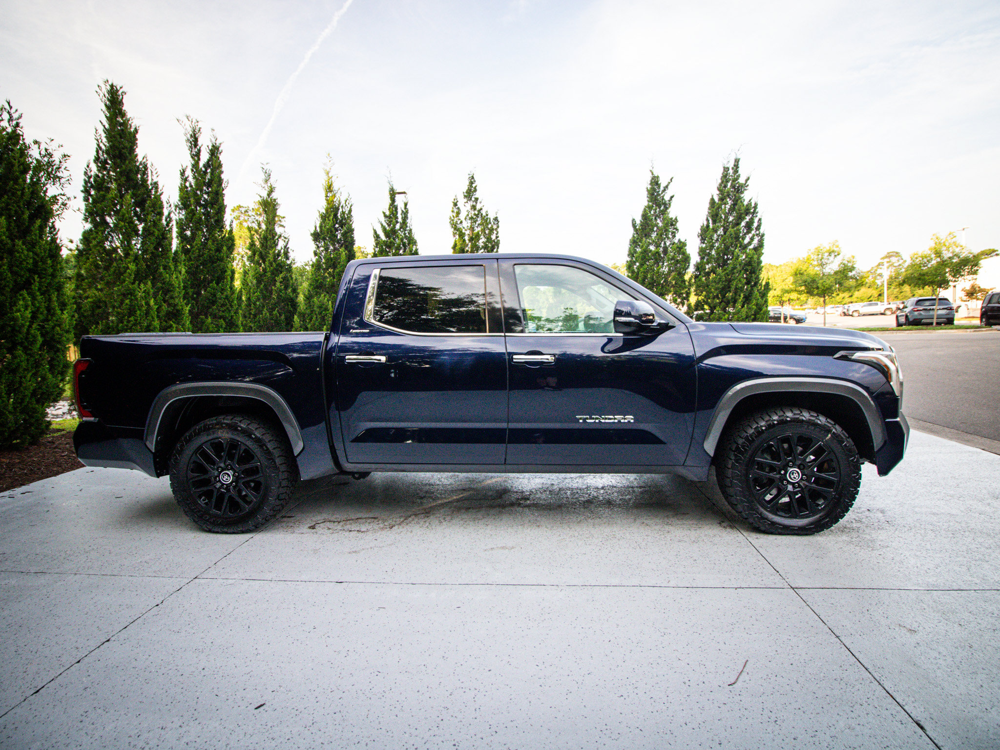 Used 2023 Toyota Tundra Limited w/ Power Package AWD/4WD image 11