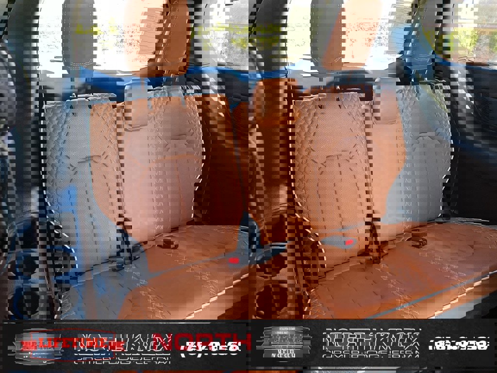 Used 2024 Chrysler Pacifica Pinnacle w/ Trailer Tow Group image 26