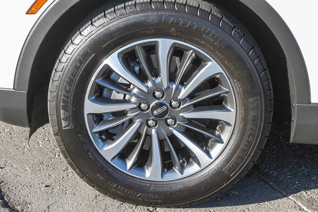 Used 2023 Lincoln Nautilus FWD w/ Premium Package image 14